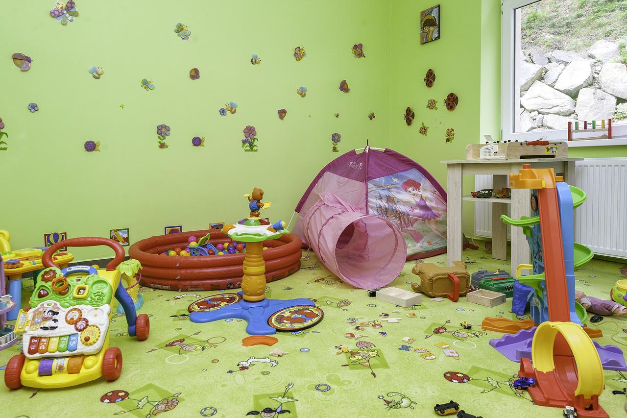 Hotel Klaudia Juszczyn Buitenkant foto