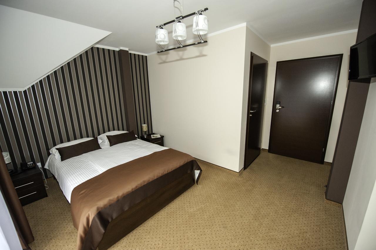 Hotel Klaudia Juszczyn Buitenkant foto