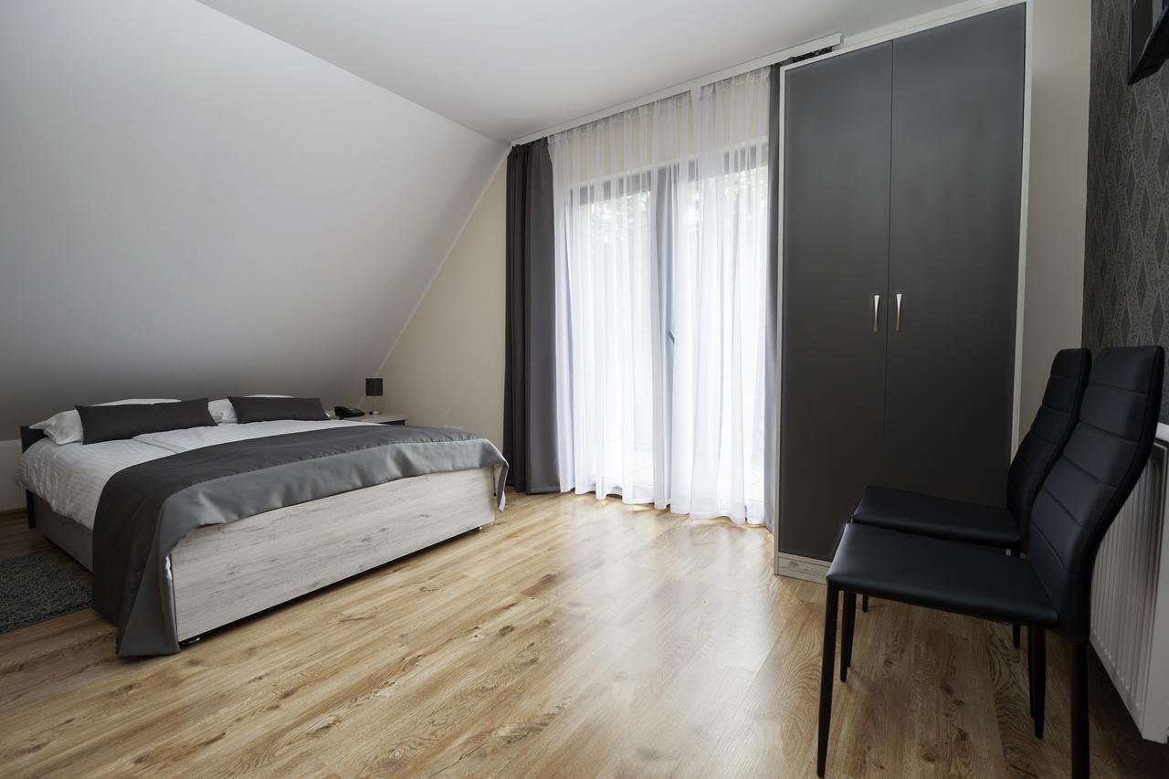 Hotel Klaudia Juszczyn Buitenkant foto